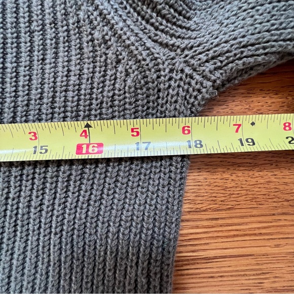 ⭐️ BP Nordstrom Olive Army Green Ruffle Open Elbow Crewneck Sweater SMALL - Picture 6 of 10